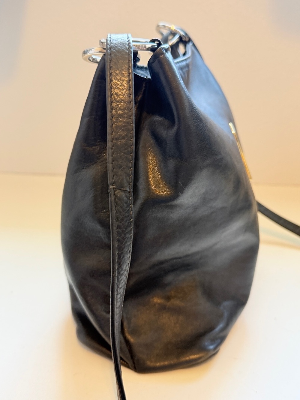 VINTAGE BLACK LEATHER SHOULDER BAG GOLD X LOGO ITALY purse - Picture 4 of 9